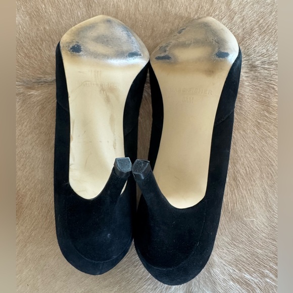 Marc Fisher Suede Heels 8 1/2 - Picture 15 of 16